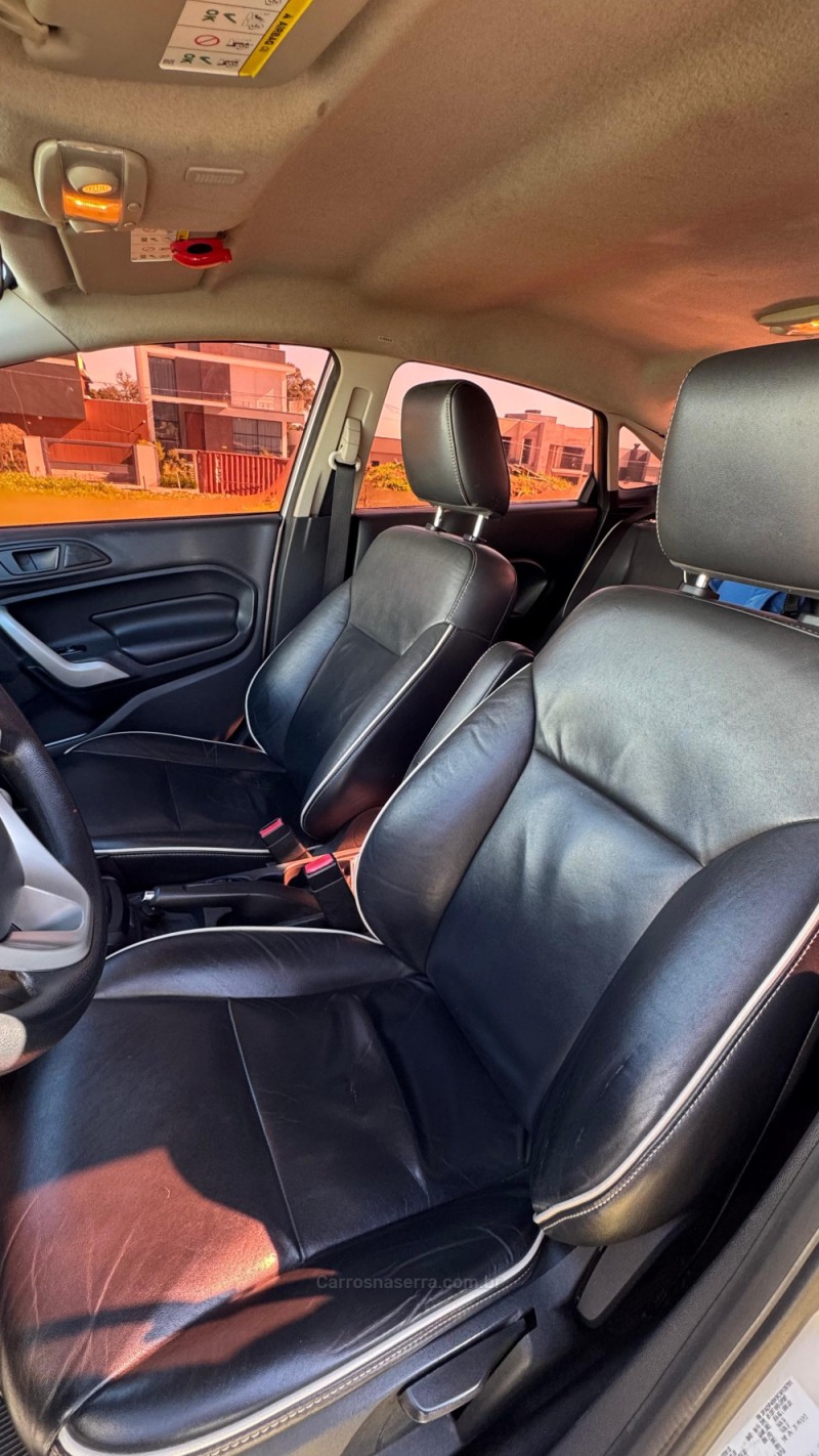 FIESTA 1.6 SE SEDAN 16V FLEX 4P MANUAL - 2012 - CAXIAS DO SUL