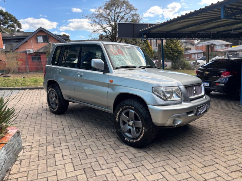 PAJERO TR4 2.0 4X4 16V 131CV GASOLINA 4P AUTOMÁTICO - 2004 - CANELA