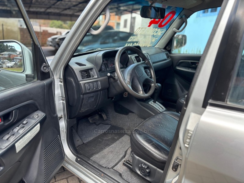 PAJERO TR4 2.0 4X4 16V 131CV GASOLINA 4P AUTOMÁTICO - 2004 - CANELA
