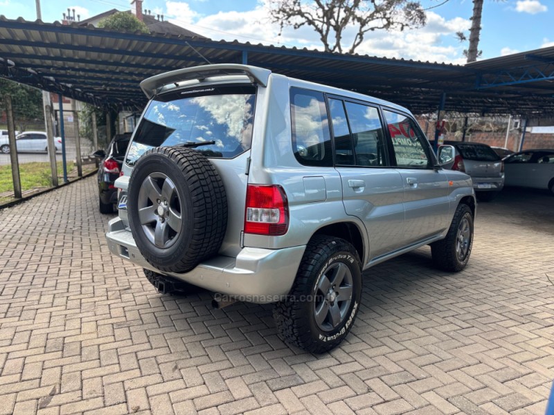 PAJERO TR4 2.0 4X4 16V 131CV GASOLINA 4P AUTOMÁTICO - 2004 - CANELA