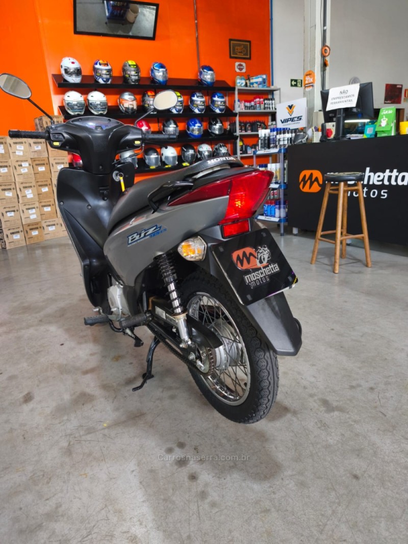BIZ 125 ES - 2012 - CARLOS BARBOSA