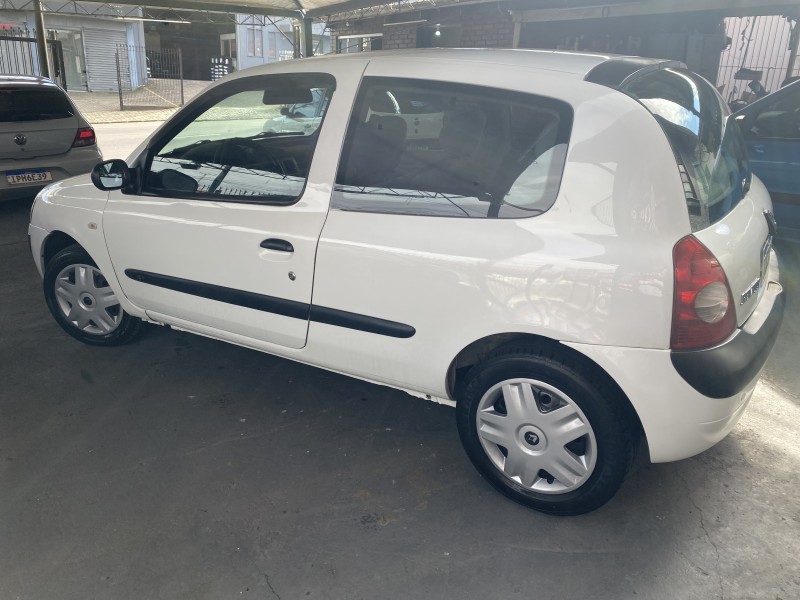 CLIO 1.0 AUTHENTIQUE 16V FLEX 4P MANUAL - 2004 - CAXIAS DO SUL