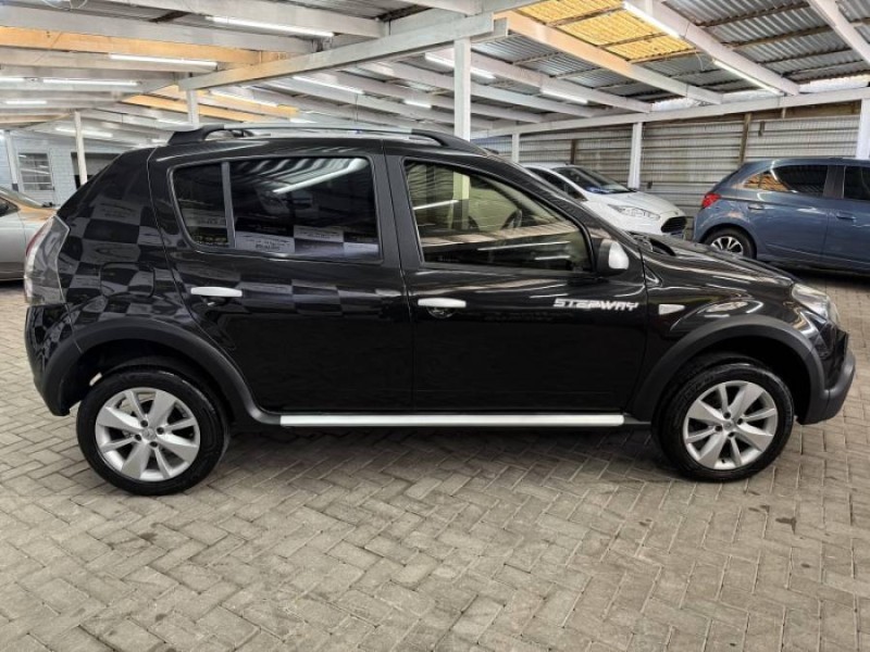 SANDERO 1.6 STEPWAY 8V FLEX 4P MANUAL - 2013 - CAXIAS DO SUL