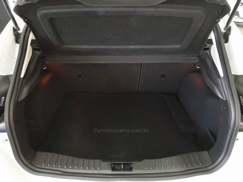FOCUS 2.0 TITANIUM HATCH 16V FLEX 4P AUTOMÁTICO - 2016 - CAXIAS DO SUL