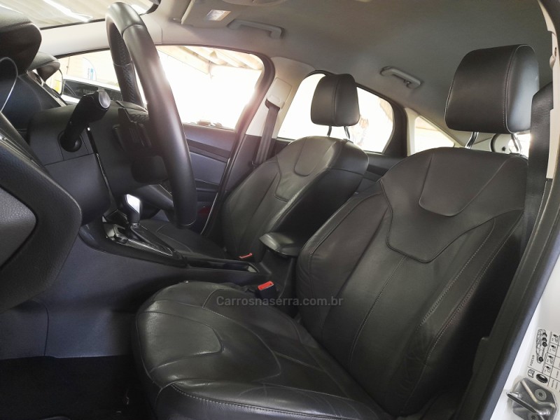 FOCUS 2.0 TITANIUM HATCH 16V FLEX 4P AUTOMÁTICO - 2016 - CAXIAS DO SUL