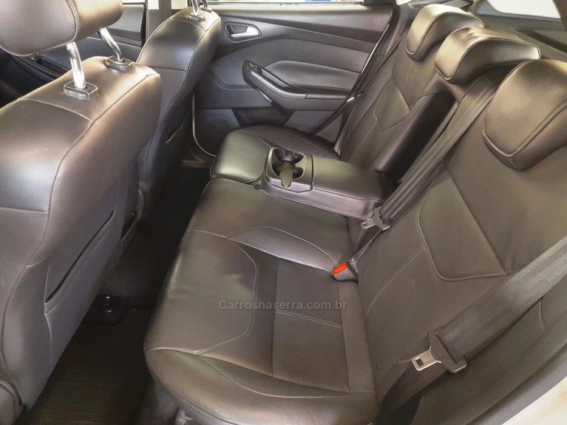 FOCUS 2.0 TITANIUM HATCH 16V FLEX 4P AUTOMÁTICO - 2016 - CAXIAS DO SUL