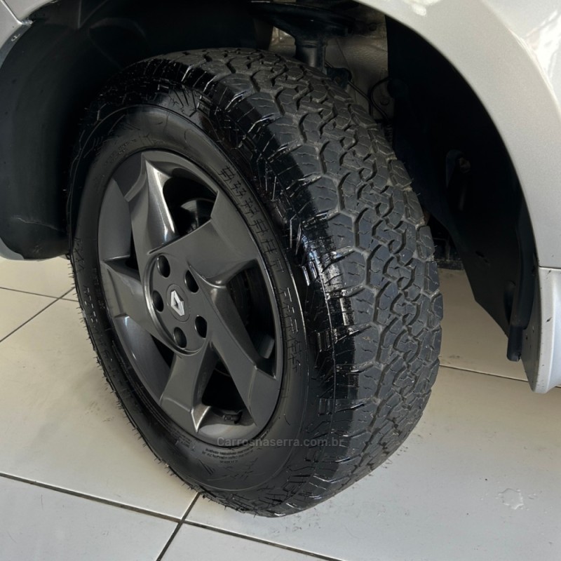 DUSTER 2.0 TECH ROAD II 4X2 16V FLEX 4P AUTOMÁTICO - 2014 - VACARIA