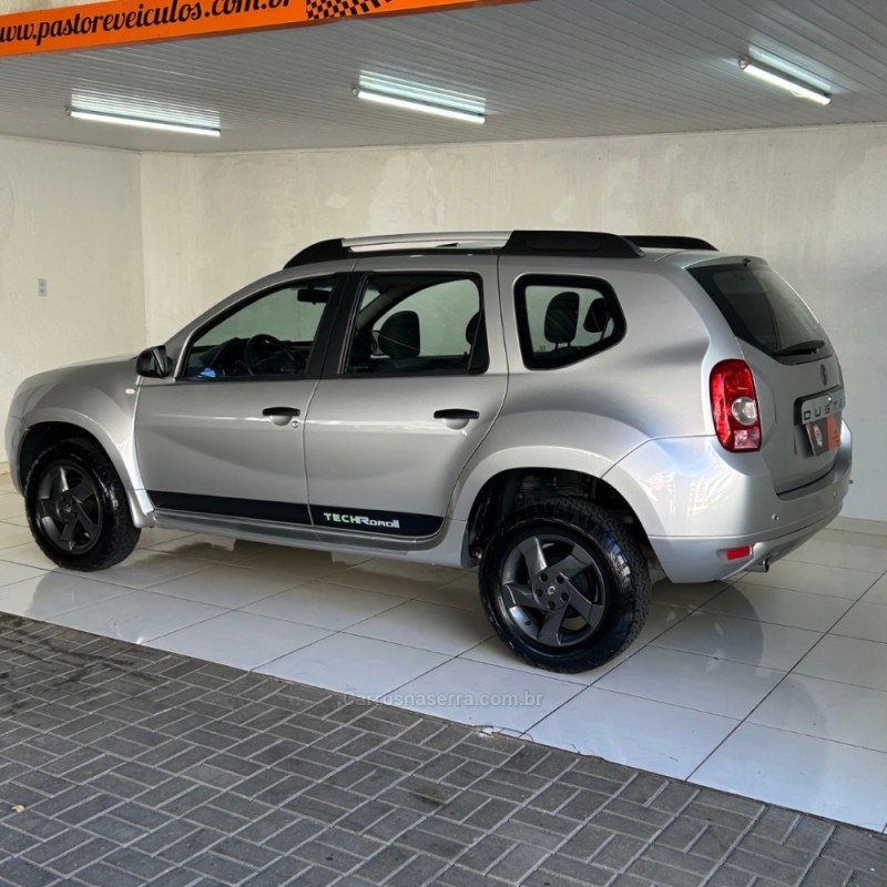 DUSTER 2.0 TECH ROAD II 4X2 16V FLEX 4P AUTOMÁTICO - 2014 - VACARIA