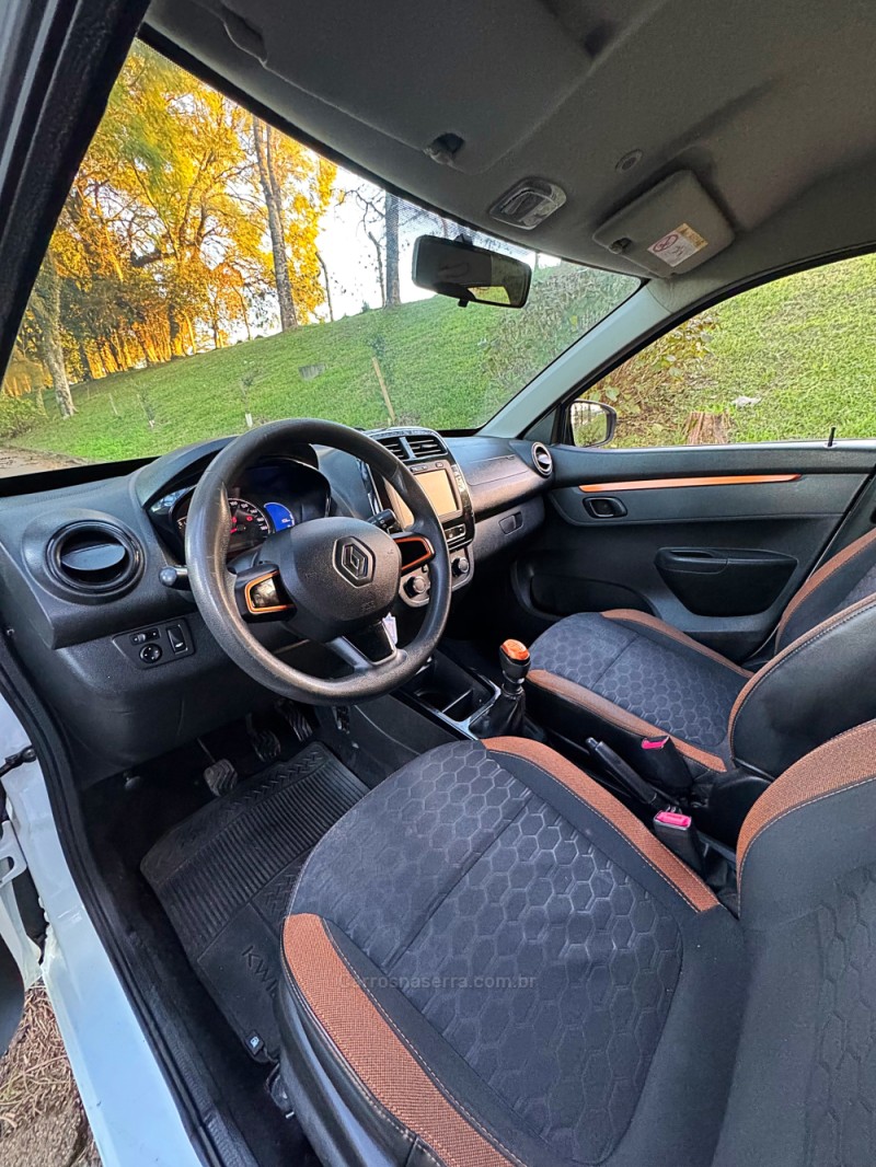 KWID 1.0 12V OUTSIDER FLEX 4P MANUAL - 2020 - PASSO FUNDO