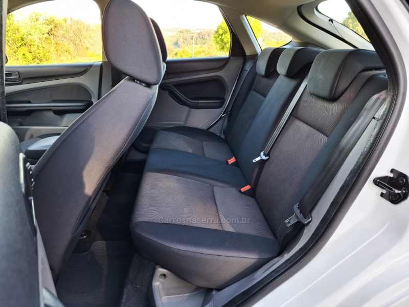 FOCUS 2.0 GLX 16V GASOLINA 4P MANUAL - 2013 - BENTO GONçALVES