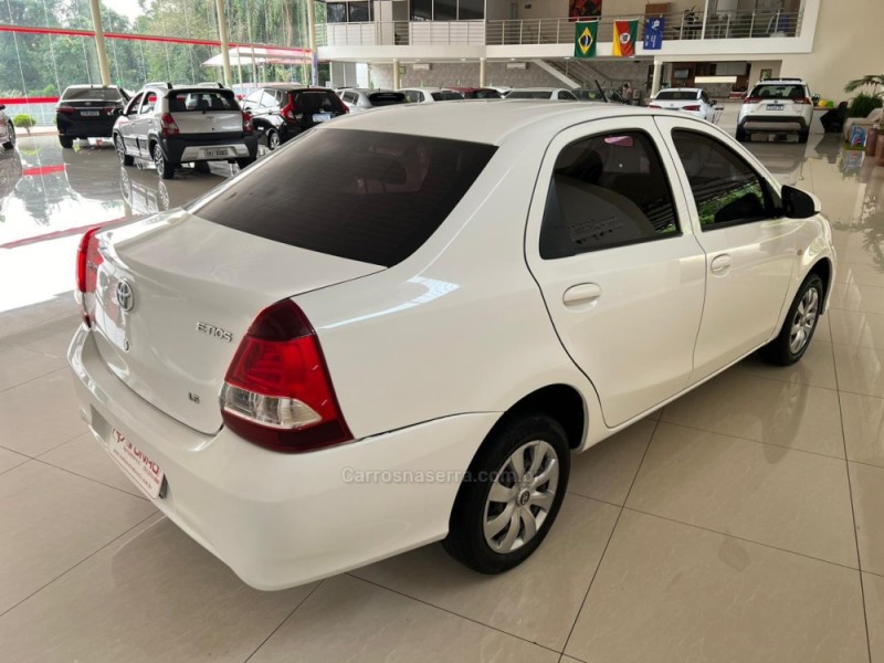 ETIOS 1.5 X SEDAN 16V FLEX 4P MANUAL - 2020 - LAJEADO