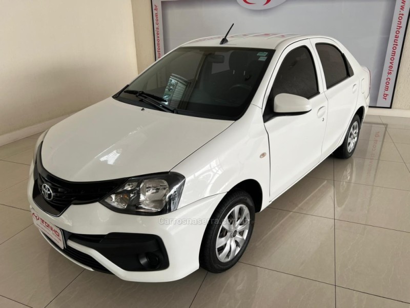 etios 1.5 x sedan 16v flex 4p manual 2020 lajeado