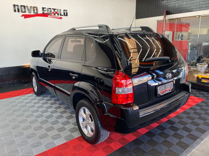 TUCSON 2.0 MPFI GLS 16V 143CV 2WD FLEX 4P AUTOMÁTICO - 2015 - CAXIAS DO SUL