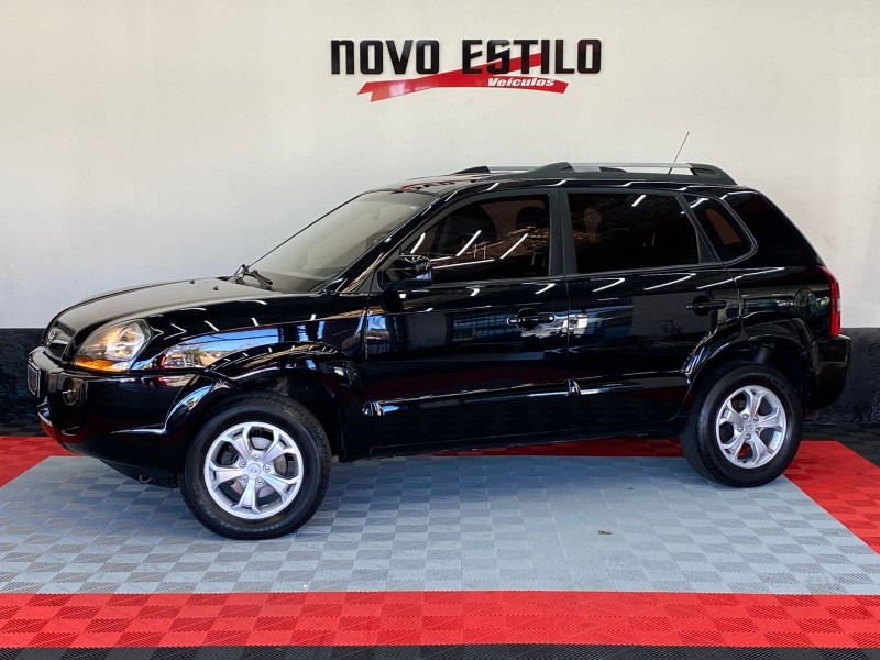 tucson 2.0 mpfi gls 16v 143cv 2wd flex 4p automatico 2015 caxias do sul
