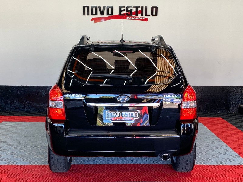 TUCSON 2.0 MPFI GLS 16V 143CV 2WD FLEX 4P AUTOMÁTICO - 2015 - CAXIAS DO SUL