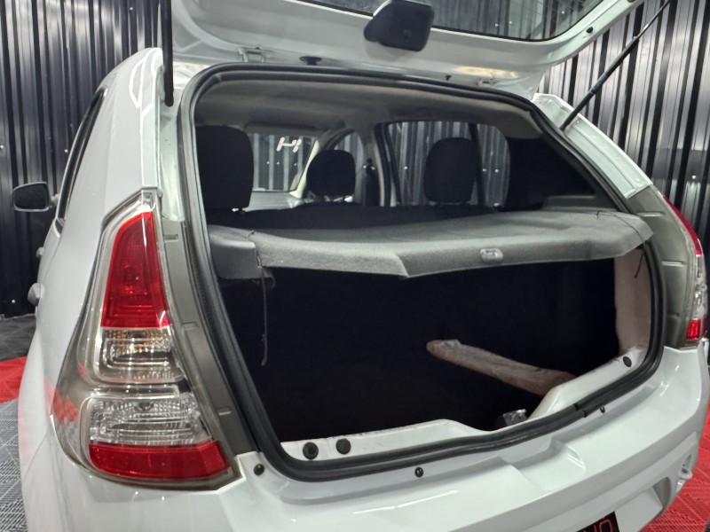 SANDERO 1.0 EXPRESSION 16V FLEX 4P MANUAL - 2014 - CAXIAS DO SUL