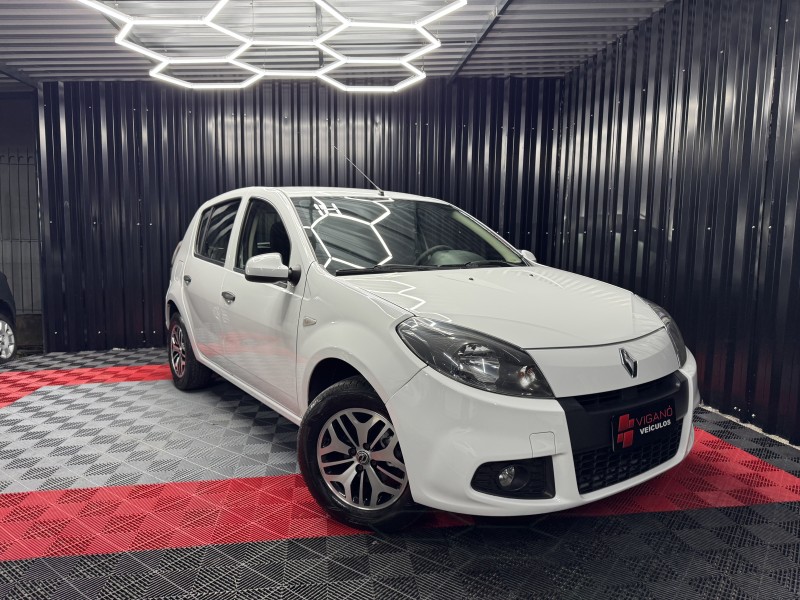SANDERO 1.0 EXPRESSION 16V FLEX 4P MANUAL - 2014 - CAXIAS DO SUL