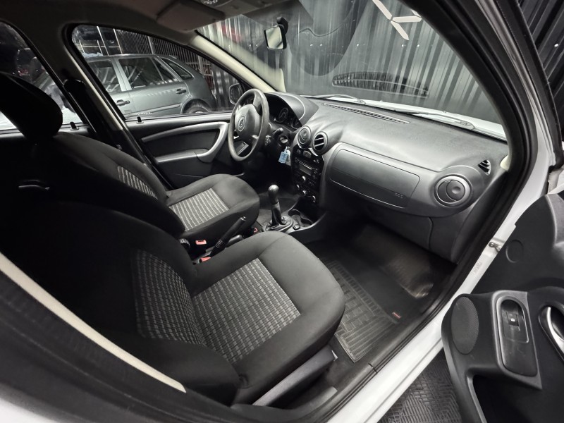 SANDERO 1.0 EXPRESSION 16V FLEX 4P MANUAL - 2014 - CAXIAS DO SUL