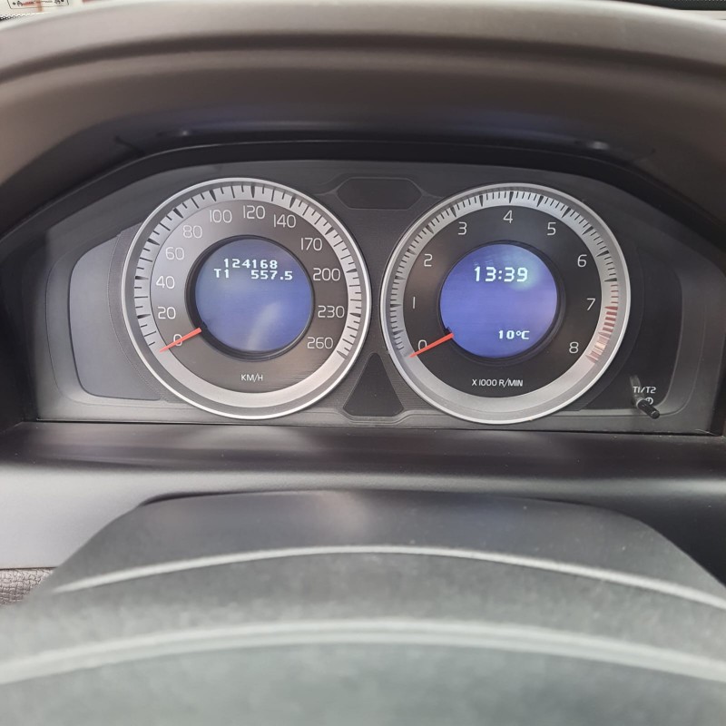 XC60 2.0 T6 R DESIGN TURBO GASOLINA 4P AUTOMÁTICO - 2011 - CAXIAS DO SUL