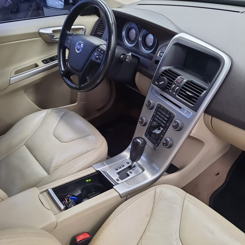 XC60 2.0 T6 R DESIGN TURBO GASOLINA 4P AUTOMÁTICO - 2011 - CAXIAS DO SUL