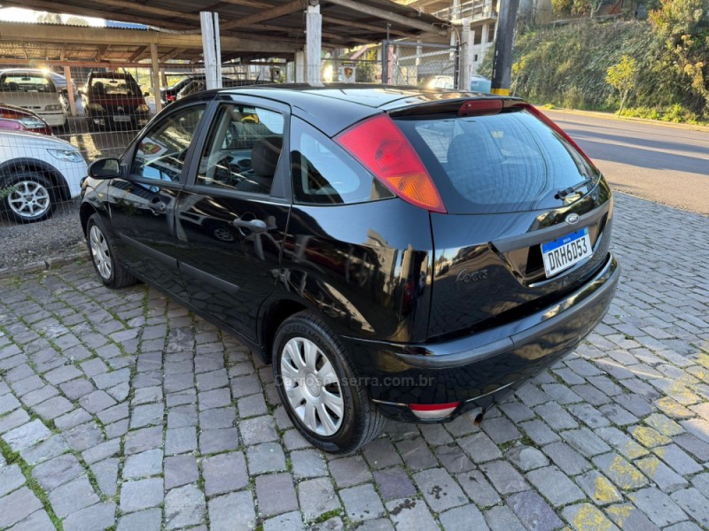 FOCUS 1.6 GL 8V GASOLINA 4P MANUAL - 2005 - FARROUPILHA