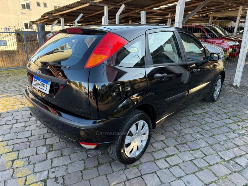 FOCUS 1.6 GL 8V GASOLINA 4P MANUAL - 2005 - FARROUPILHA