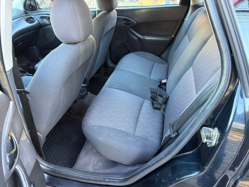 FOCUS 1.6 GL 8V GASOLINA 4P MANUAL - 2005 - FARROUPILHA