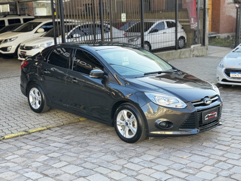 FOCUS 2.0 SE PLUS SEDAN 16V FLEX 4P AUTOMÁTICO - 2015 - CAXIAS DO SUL