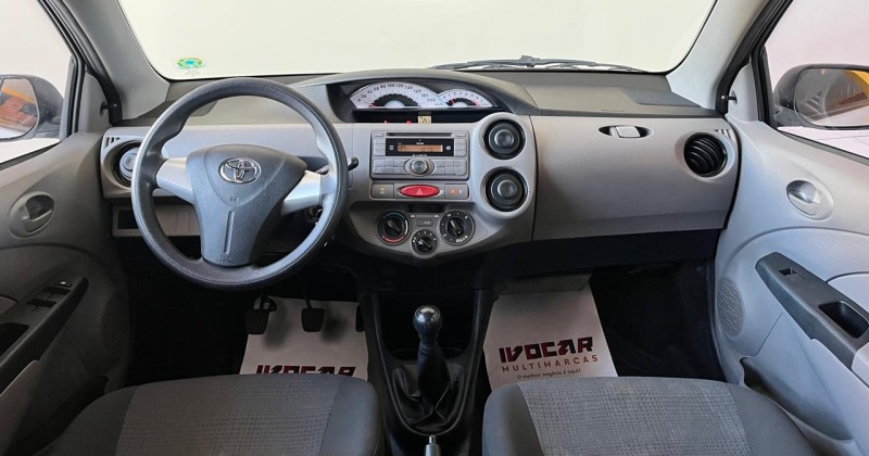 ETIOS 1.3 XS 16V FLEX 4P MANUAL - 2013 - VACARIA