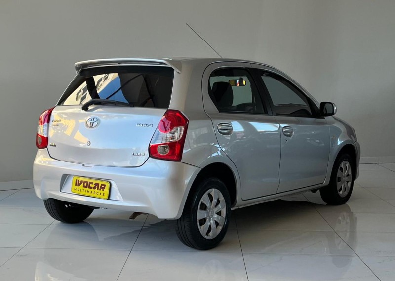 ETIOS 1.3 XS 16V FLEX 4P MANUAL - 2013 - VACARIA