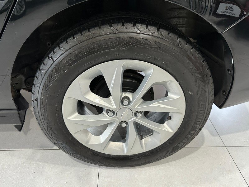 PRISMA 1.4 MPFI LT 8V FLEX 4P MANUAL - 2017 - CAXIAS DO SUL