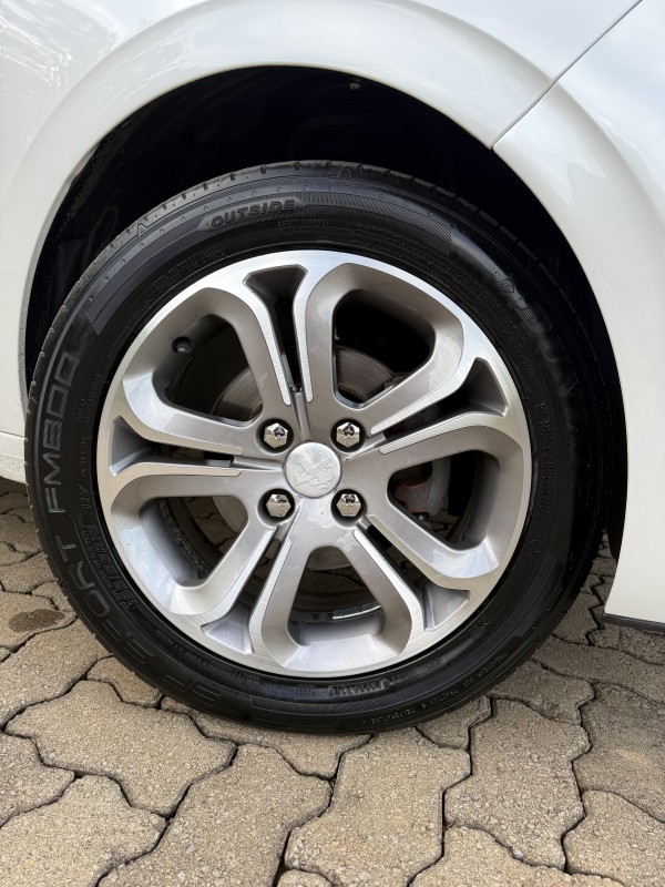 208 1.6 GRIFFE 16V FLEX 4P AUTOMÁTICO - 2014 - ARROIO DO MEIO
