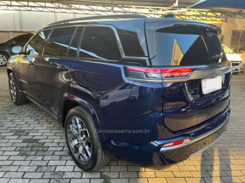 COMMANDER 1.3 OVERLAND T270 16V 4X2 TURBO FLEX 4P AUTOMÁTICO - 2022 - BENTO GONçALVES