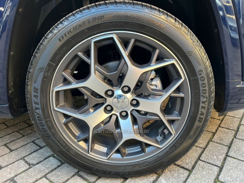 COMMANDER 1.3 OVERLAND T270 16V 4X2 TURBO FLEX 4P AUTOMÁTICO - 2022 - BENTO GONçALVES
