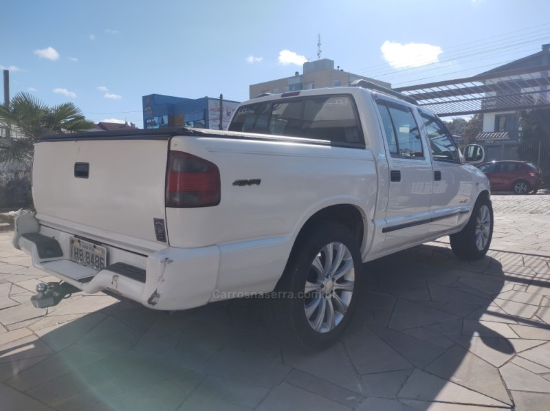 S10 2.4 LS 4X2 CD 8V FLEX 4P MANUAL - 1998 - CAXIAS DO SUL