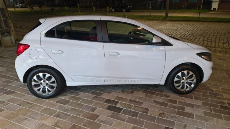 ONIX 1.4 MPFI LT 8V FLEX 4P MANUAL - 2019 - VACARIA