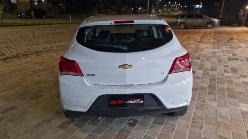 ONIX 1.4 MPFI LT 8V FLEX 4P MANUAL - 2019 - VACARIA