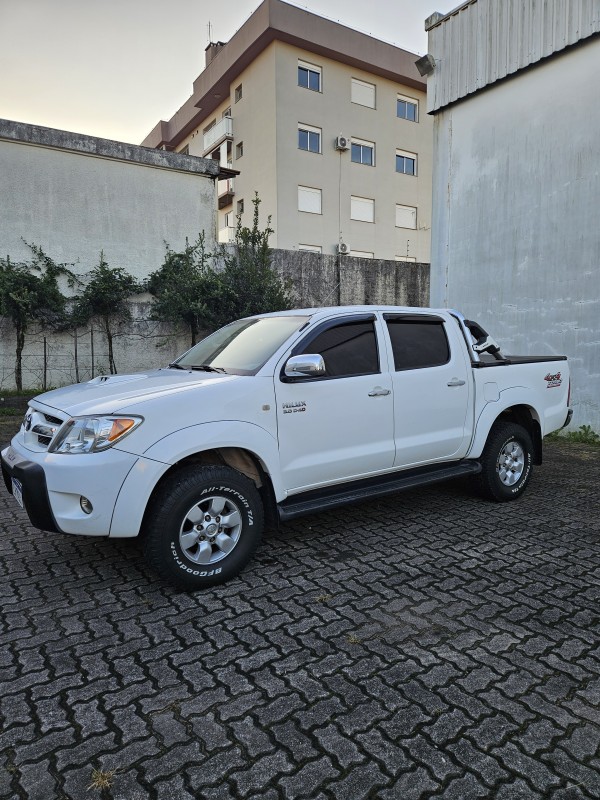 HILUX 3.0 SRV 4X4 CD 16V TURBO INTERCOOLER DIESEL 4P AUTOMÁTICO - 2008 - FARROUPILHA