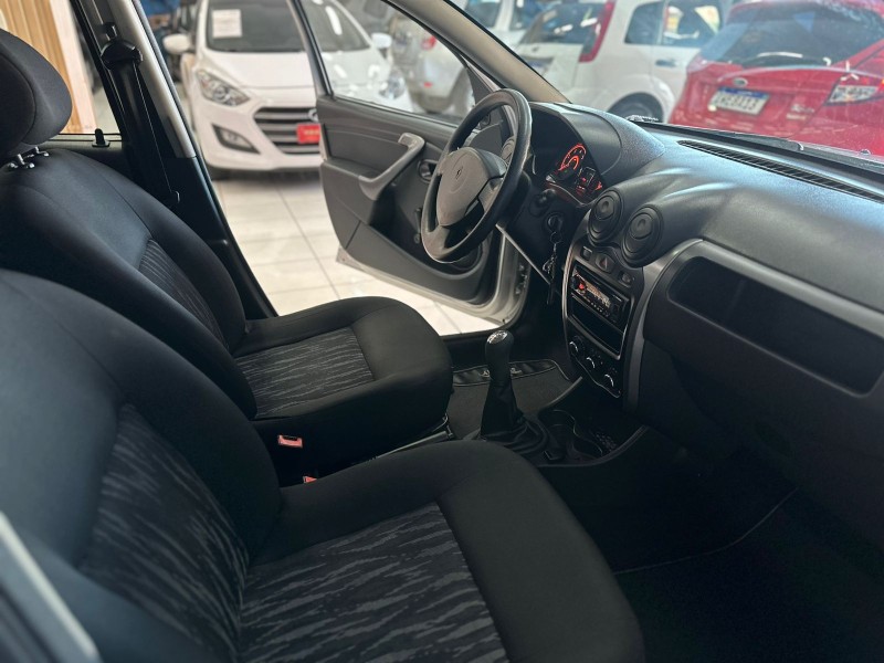 SANDERO 1.0 AUTHENTIQUE 16V FLEX 4P MANUAL - 2013 - CAXIAS DO SUL