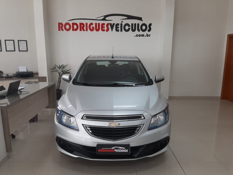 ONIX 1.4 MPFI LT 8V FLEX 4P MANUAL - 2016 - CAXIAS DO SUL