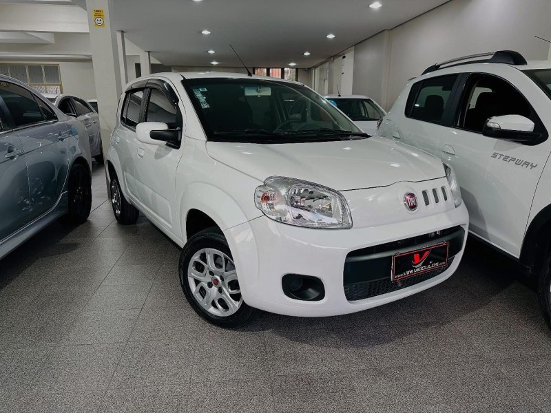 UNO 1.0 VIVACE 8V FLEX 4P MANUAL - 2015 - CAXIAS DO SUL