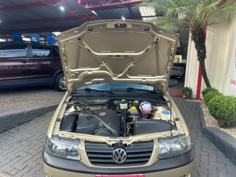 GOL 1.6 MI POWER 8V FLEX 4P MANUAL G.III - 2003 - TRêS COROAS