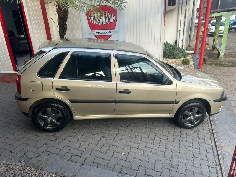GOL 1.6 MI POWER 8V FLEX 4P MANUAL G.III - 2003 - TRêS COROAS
