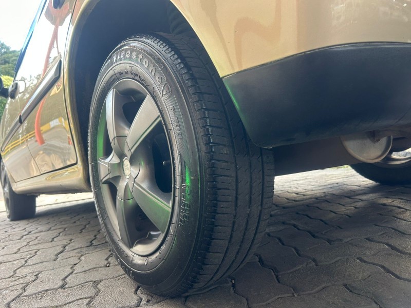 GOL 1.6 MI POWER 8V FLEX 4P MANUAL G.III - 2003 - TRêS COROAS