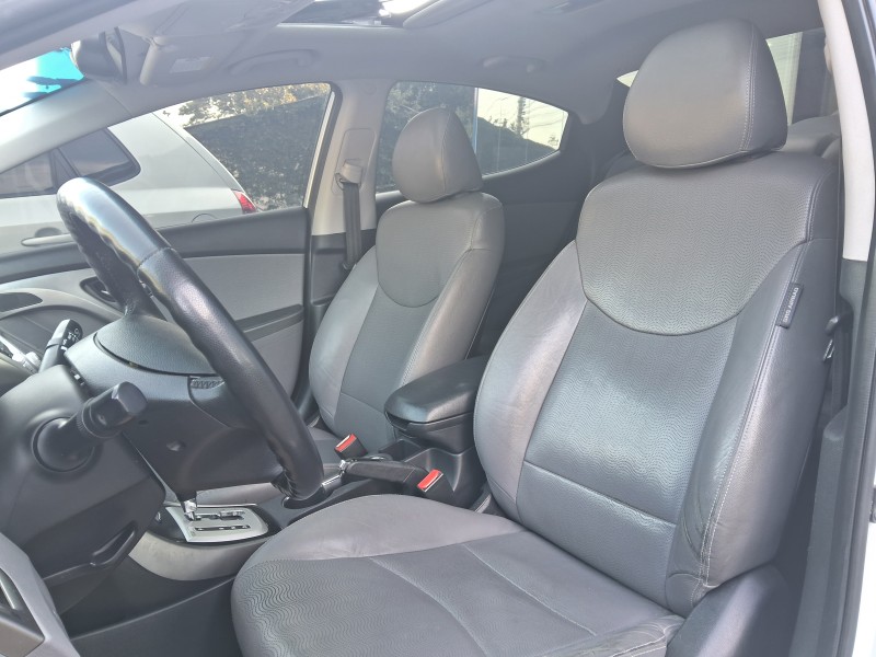 ELANTRA 1.8 GLS 16V GASOLINA 4P AUTOMÁTICO - 2013 - SãO SEBASTIãO DO CAí