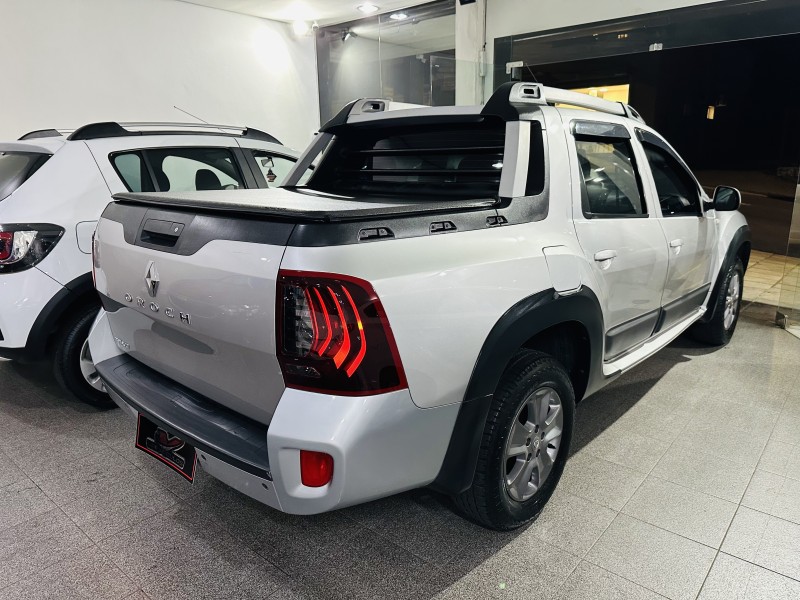 DUSTER OROCH 1.6 16V FLEX DYNAMIQUE 4P MANUAL - 2016 - CAXIAS DO SUL