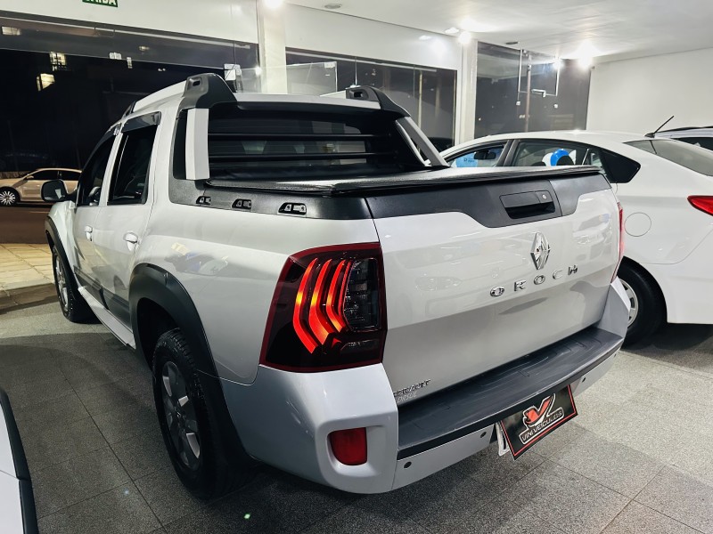 DUSTER OROCH 1.6 16V FLEX DYNAMIQUE 4P MANUAL - 2016 - CAXIAS DO SUL