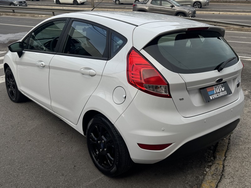 FIESTA 1.6 SE HATCH 16V FLEX 4P MANUAL - 2014 - CAXIAS DO SUL