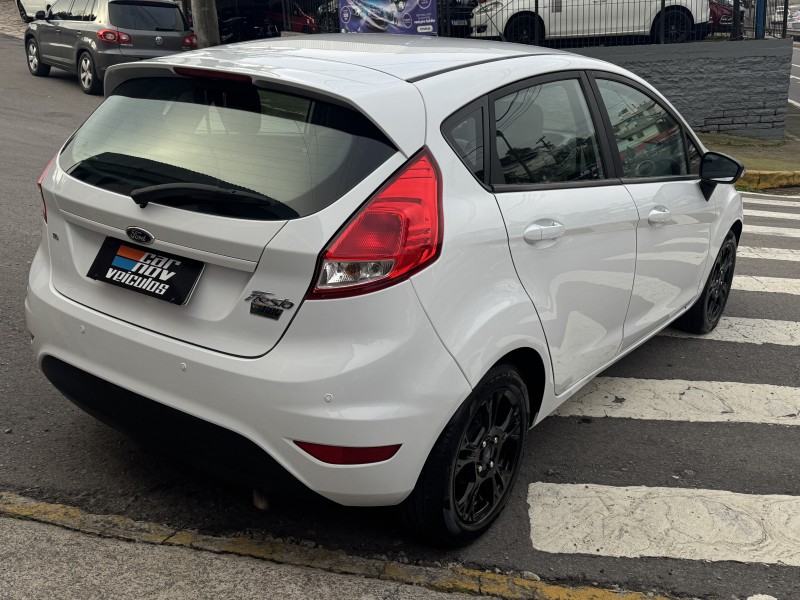FIESTA 1.6 SE HATCH 16V FLEX 4P MANUAL - 2014 - CAXIAS DO SUL