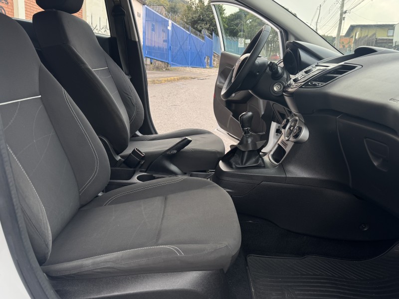 FIESTA 1.6 SE HATCH 16V FLEX 4P MANUAL - 2014 - CAXIAS DO SUL